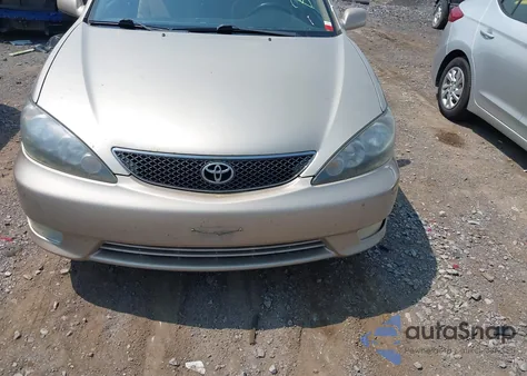 2005 Toyota Camry Se z USA, uszkodzony, nr VIN 4T1BE32K55U071331